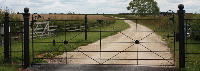 Picken's Gates - Afsluitingen